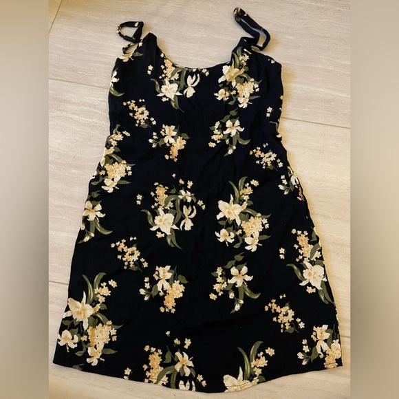 Reformation Mini Dress - Picture 3 of 8